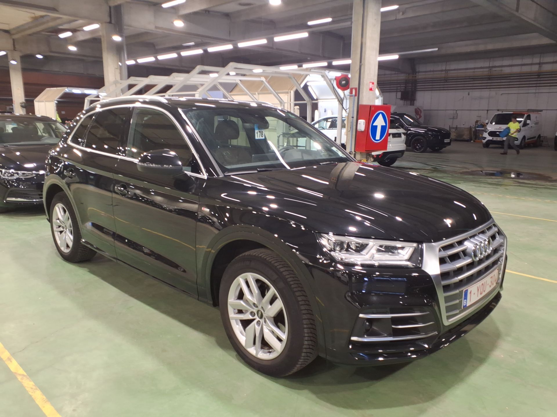 Audi Q5 30 TDI Business