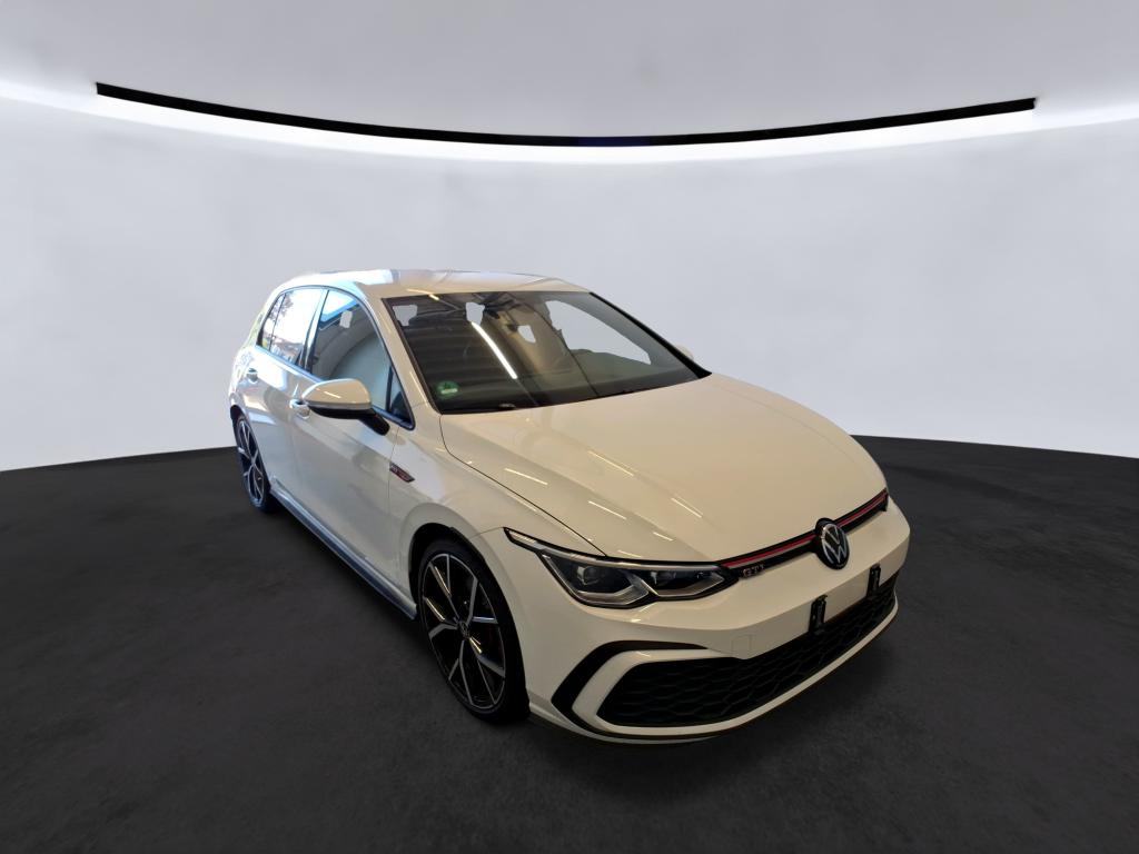 Volkswagen Golf 2.0 TSI