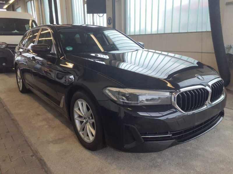 BMW 5 Series Touring 520d