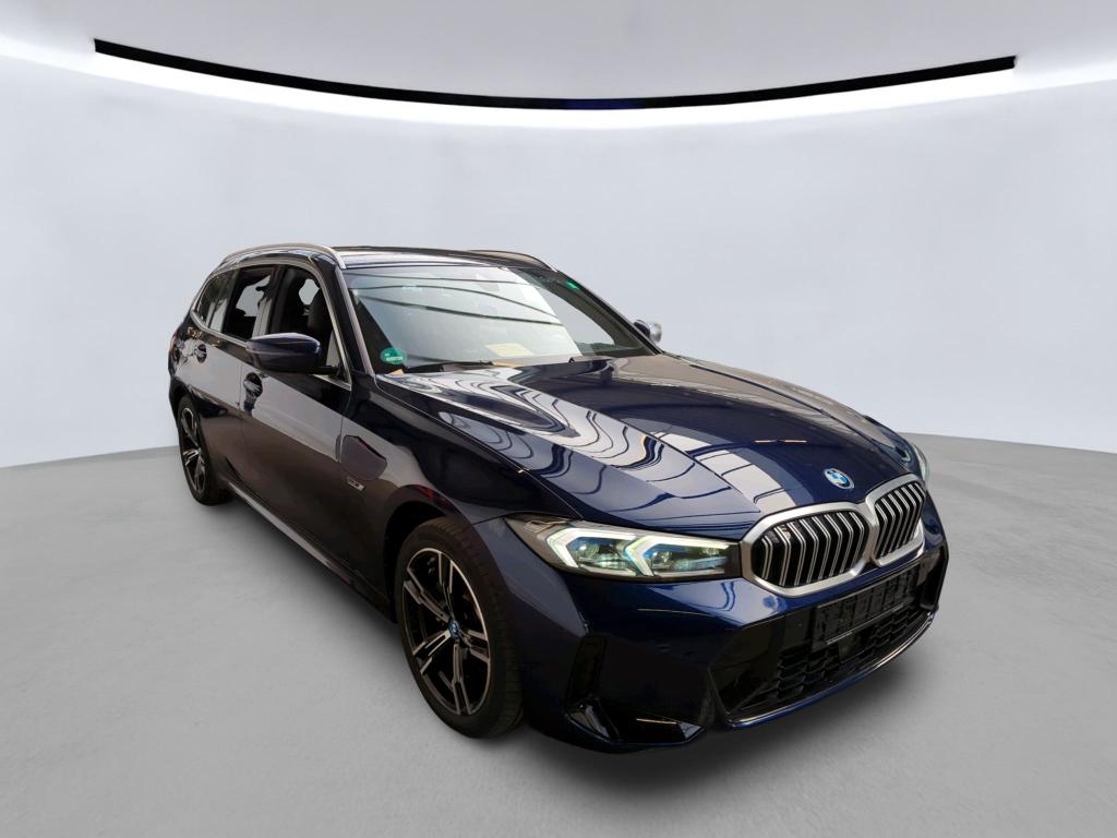 BMW 3 Series Touring 330e