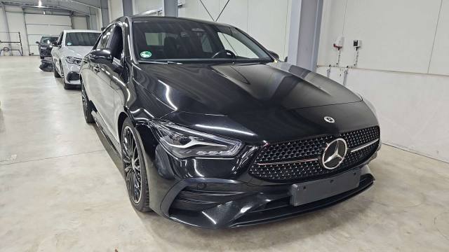 Mercedes-Benz CLA 200 AMG Line