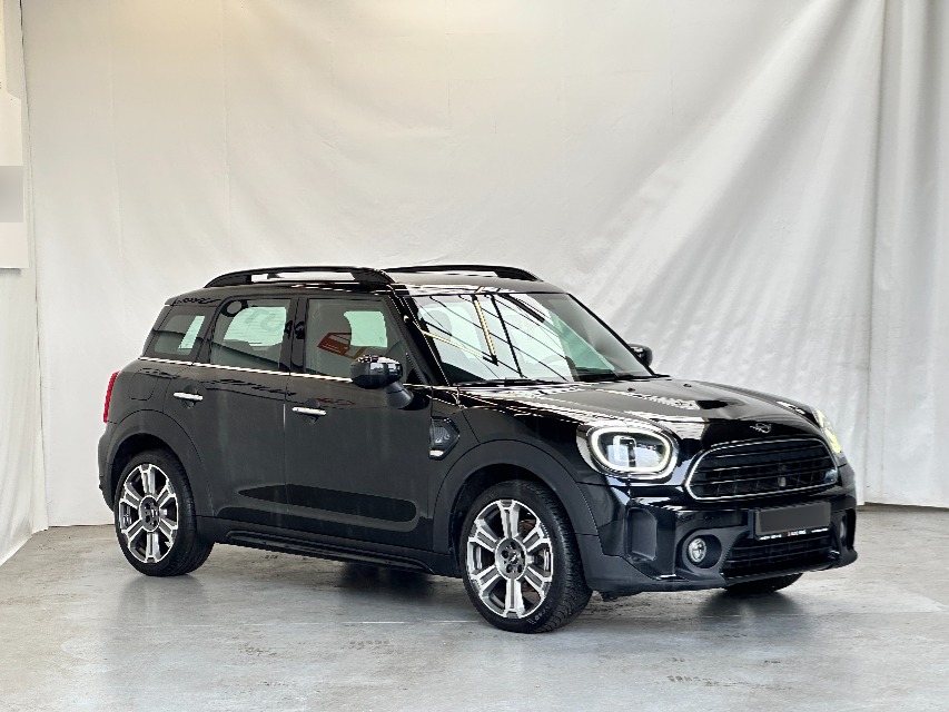MINI Countryman 1.5I Essential