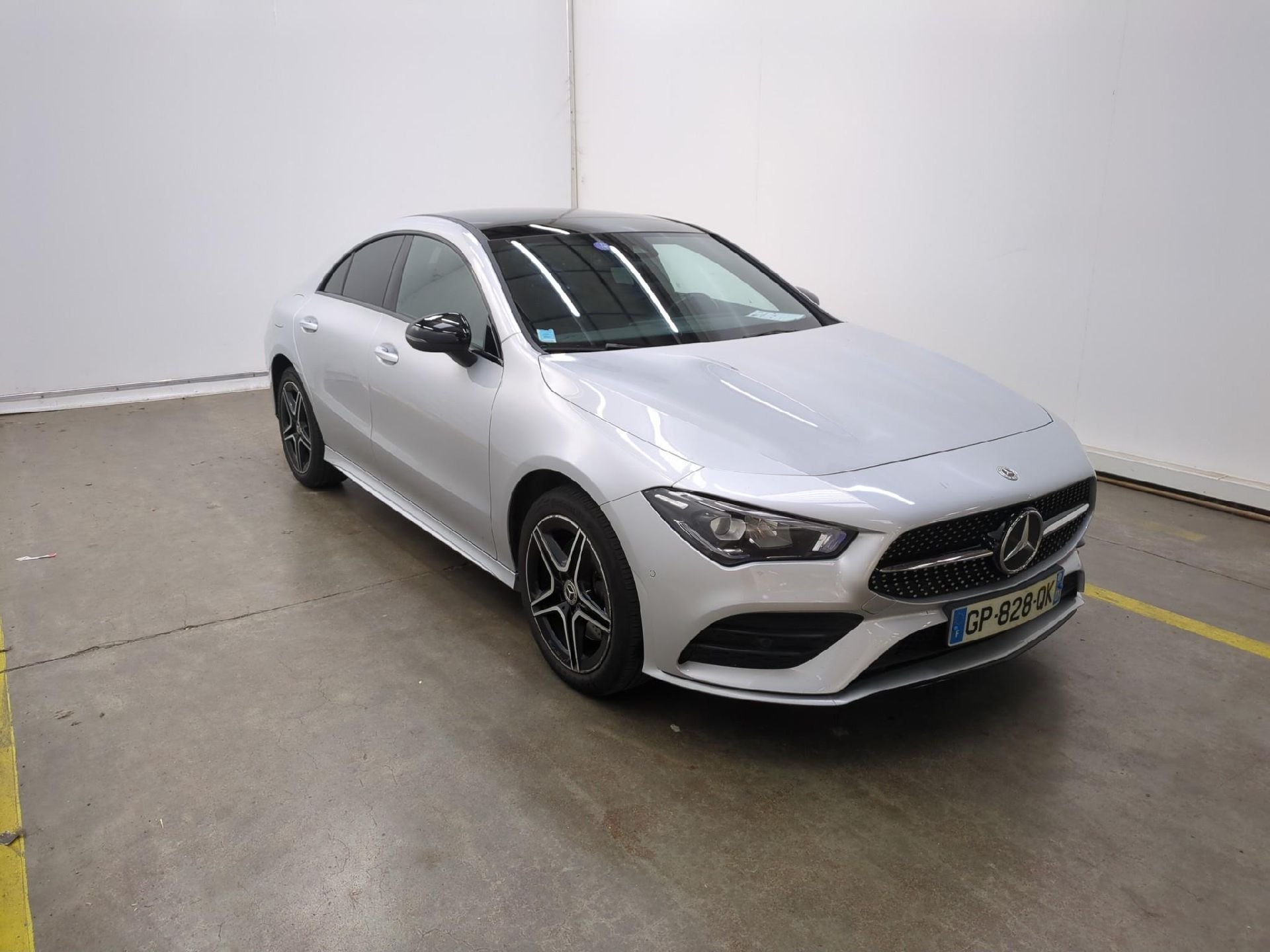 Mercedes-Benz CLA 250e AMG Line