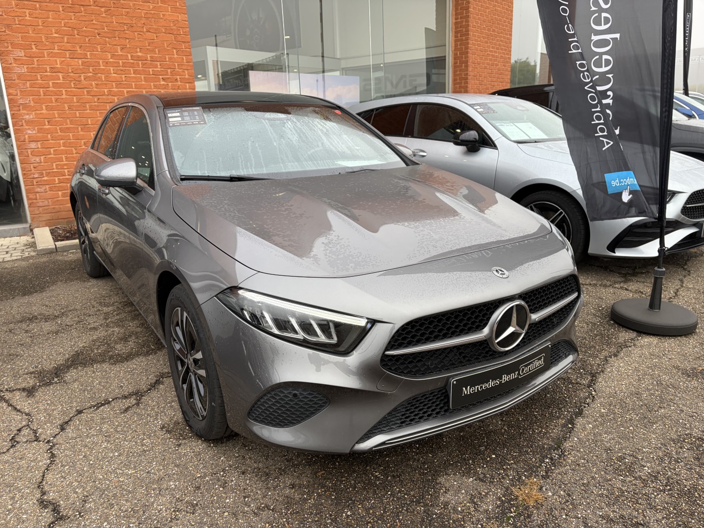 Mercedes-Benz A 250e Luxury Line