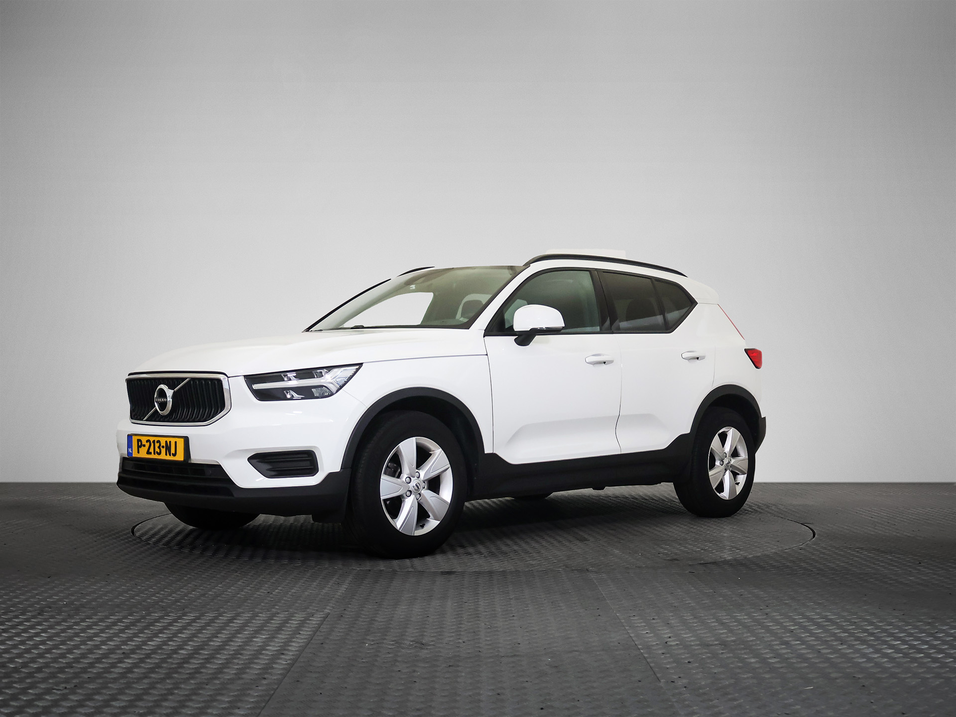 Volvo XC40 1.5 T2 Momentum Business
