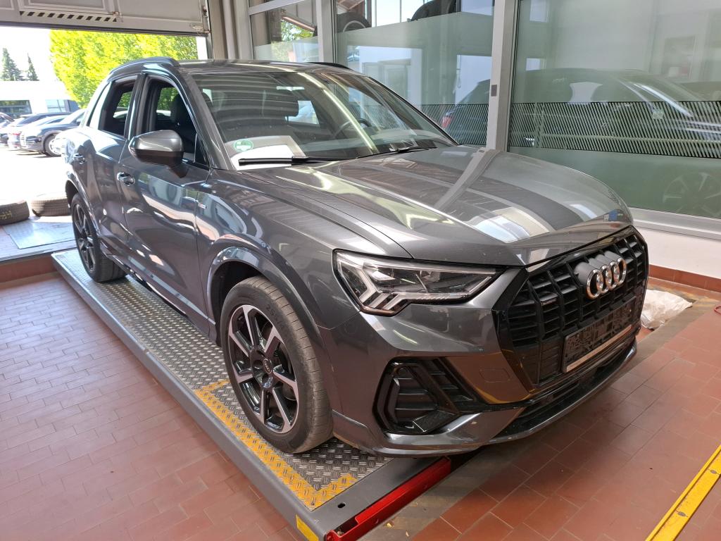 Audi Q3 40 TDI S Line
