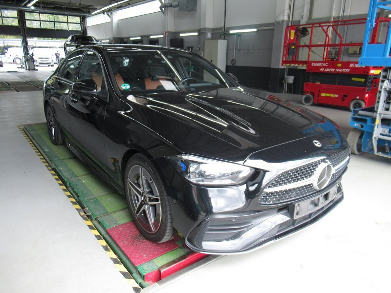 Mercedes-Benz C 200 AMG Line