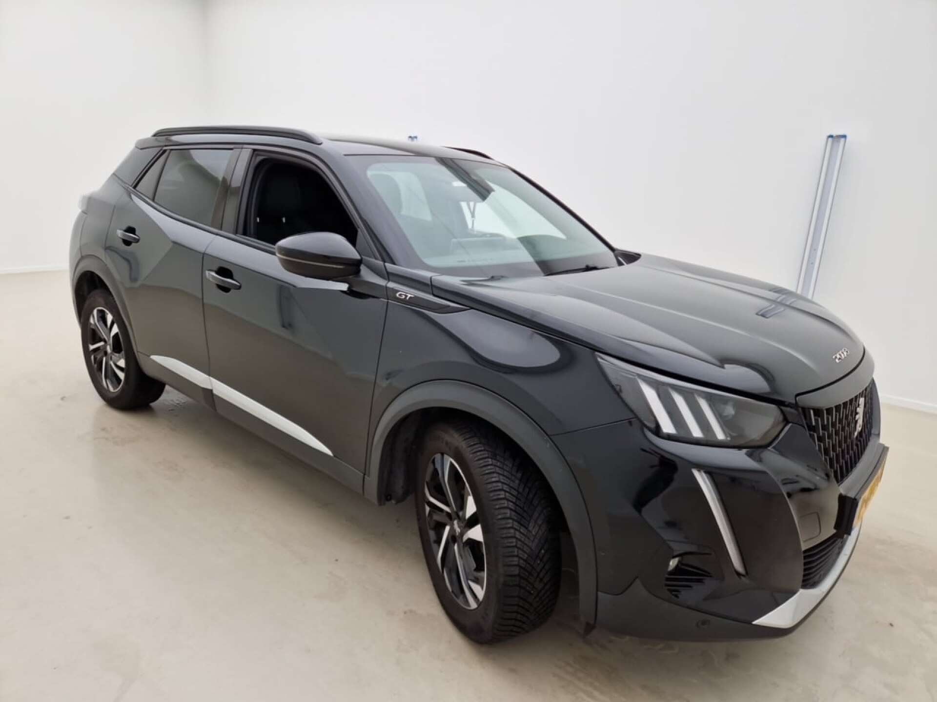 Peugeot 2008 1.2i GT