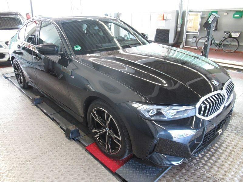 BMW 3 Series 318i