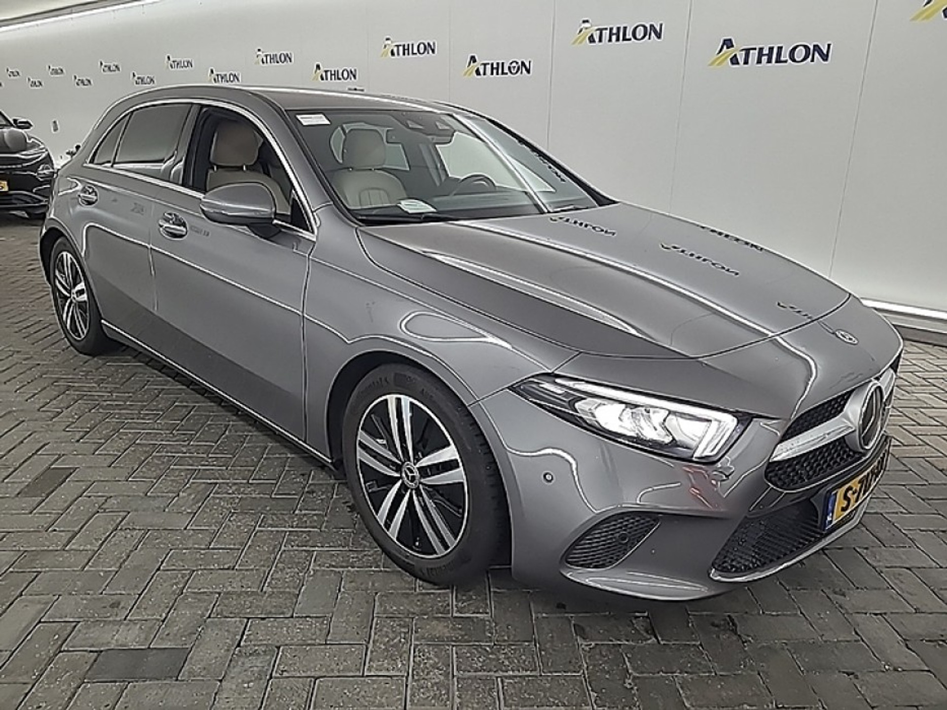 Mercedes-Benz A 180 Luxury Line