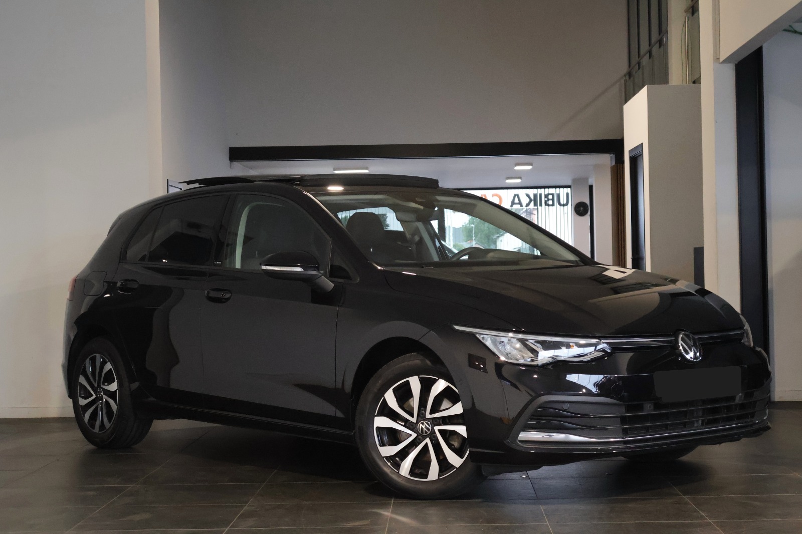 Volkswagen Golf 1.0 eTSI Active