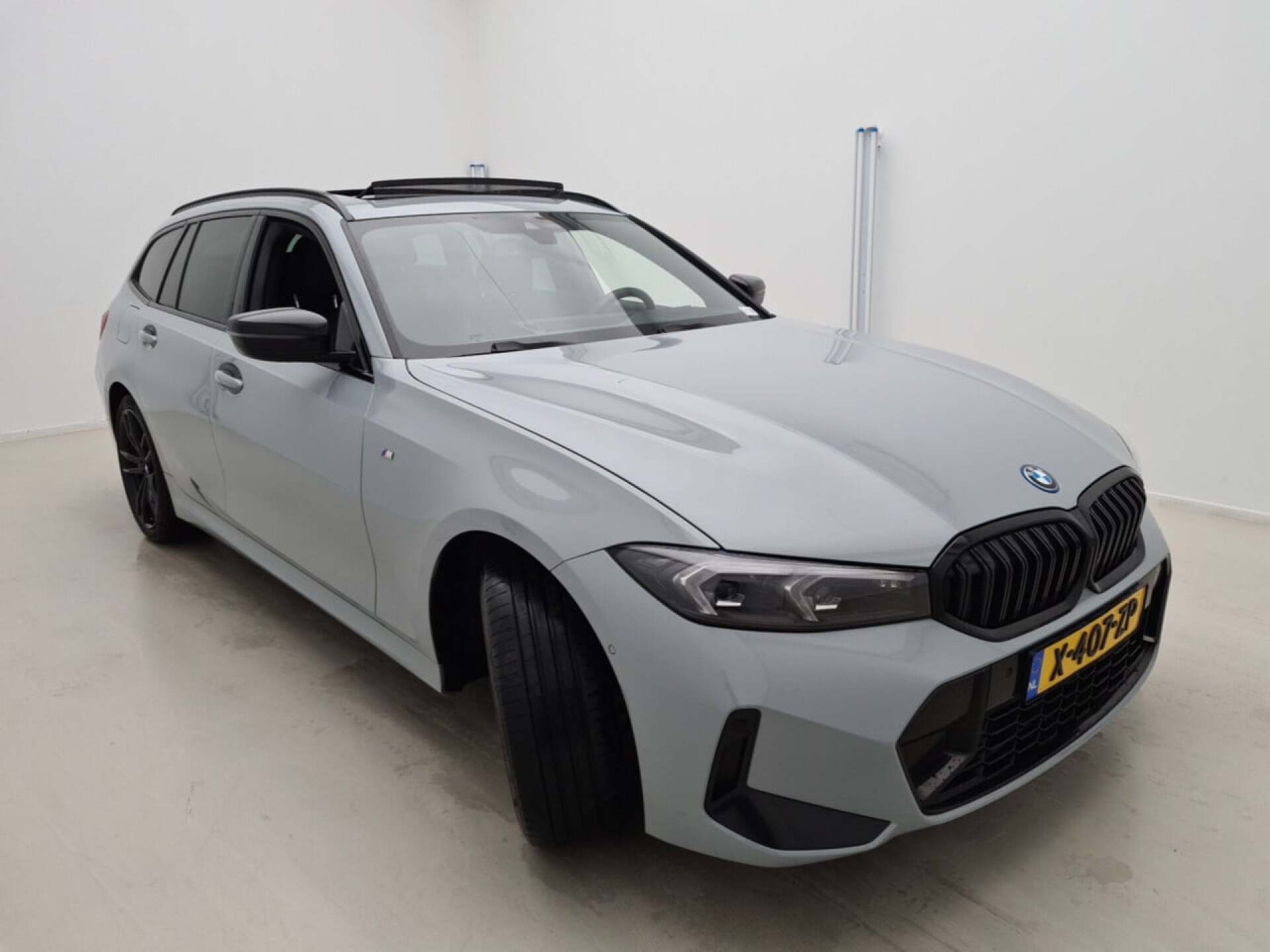 BMW 3 Series Touring 330e M Sport