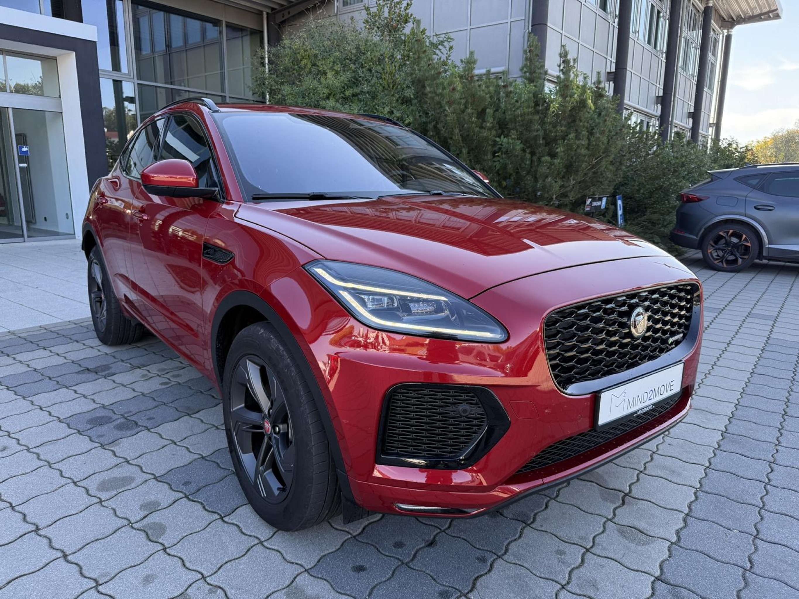 Jaguar E-Pace P300e R-Dynamic