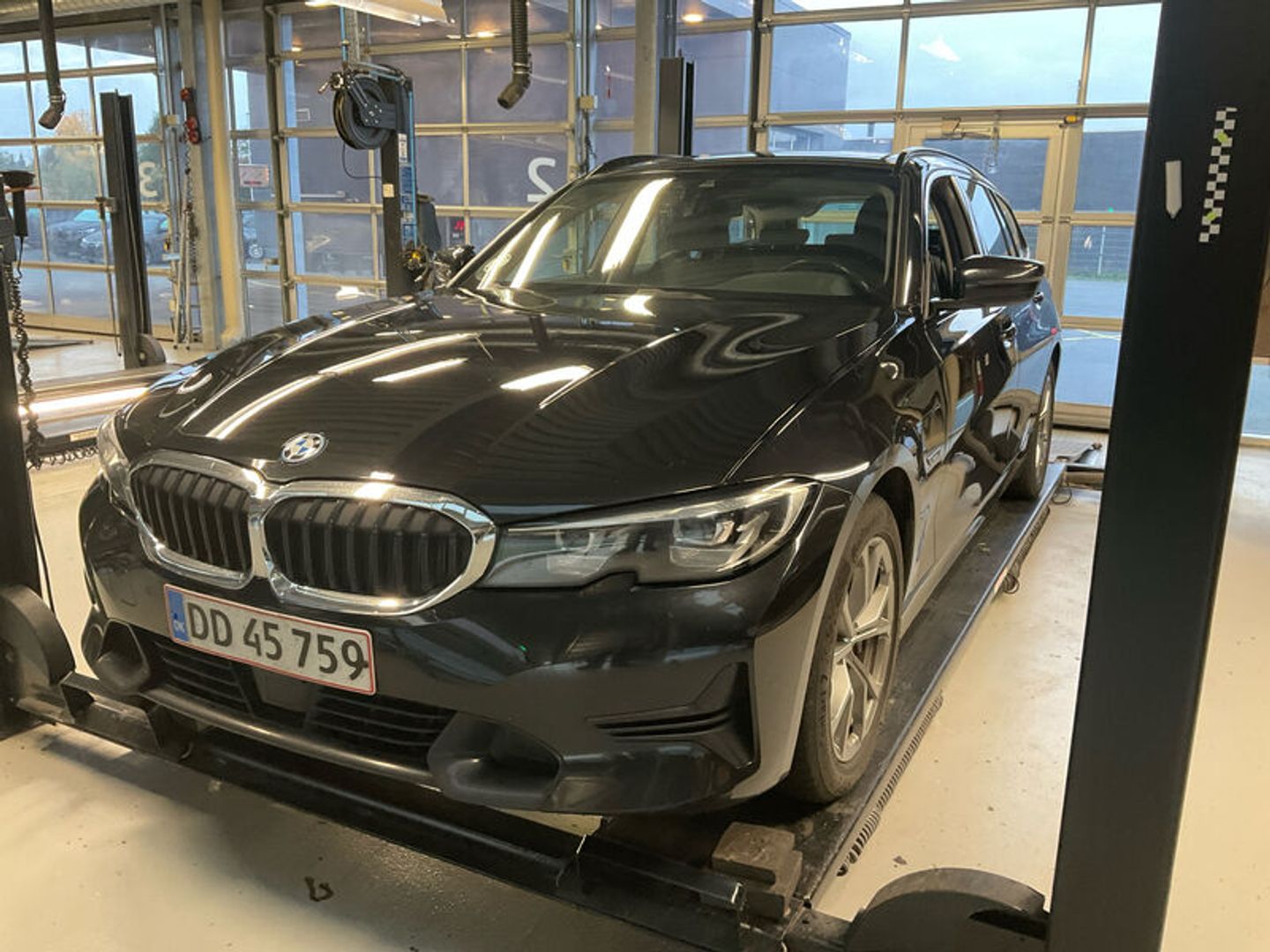 BMW 3-Series Sport Line