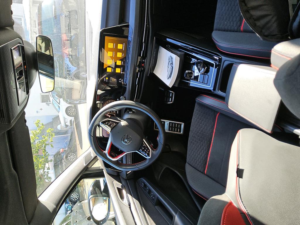 Volkswagen Golf 2.0 TSI