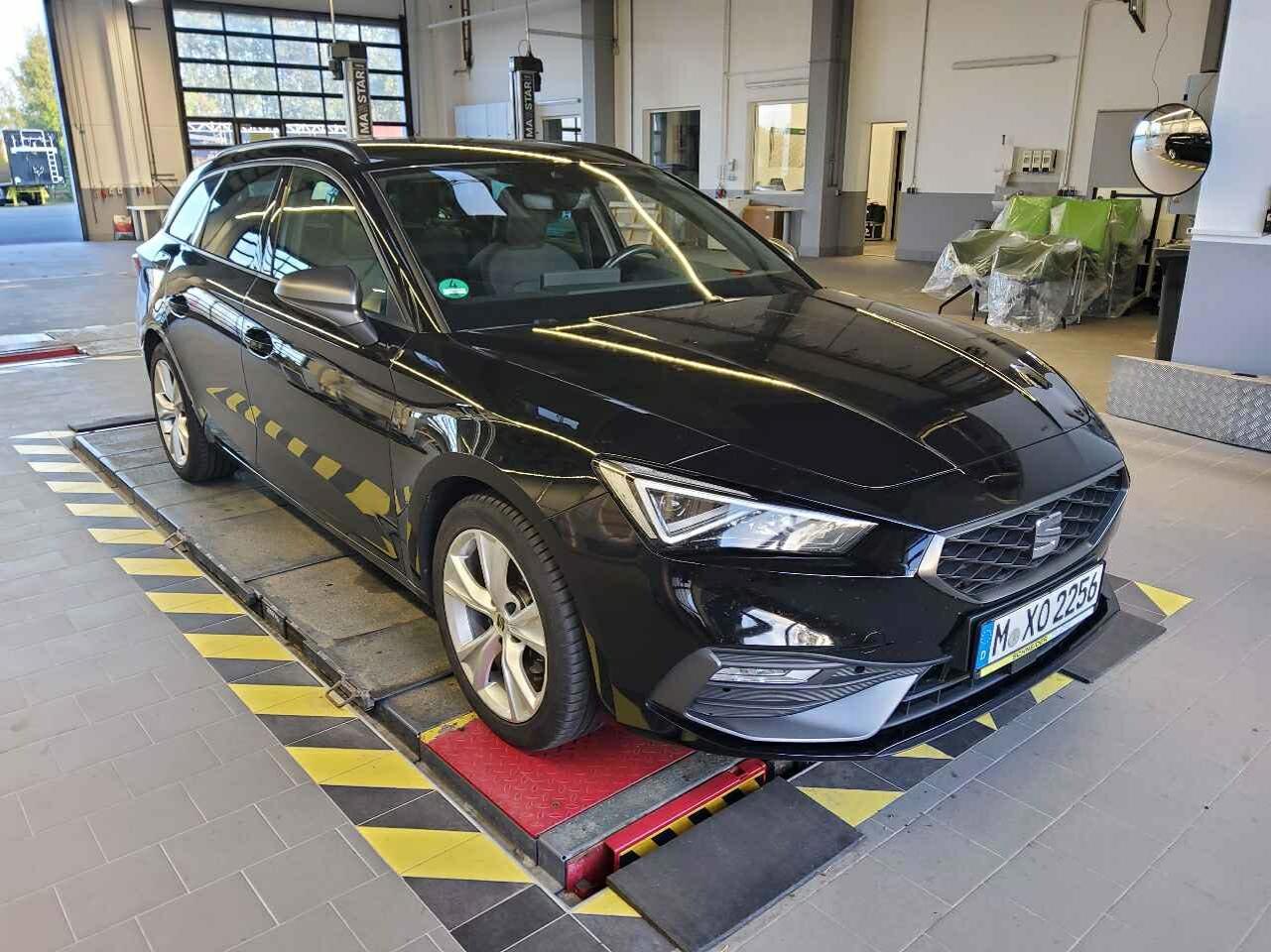 SEAT Leon Sportstourer 1.5 eTSI FR