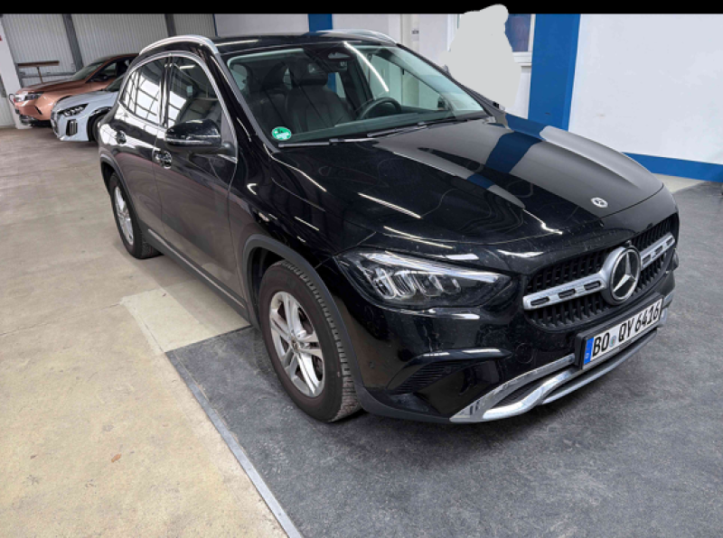Mercedes-Benz GLA 200 progressive