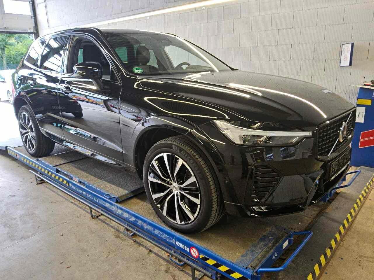 Volvo XC60 B5 Ultimate Dark