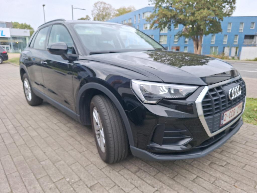 Audi Q3 45 TFSIe Attraction