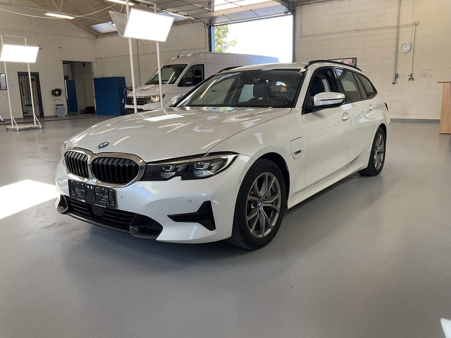 BMW 3-Series Sport Line