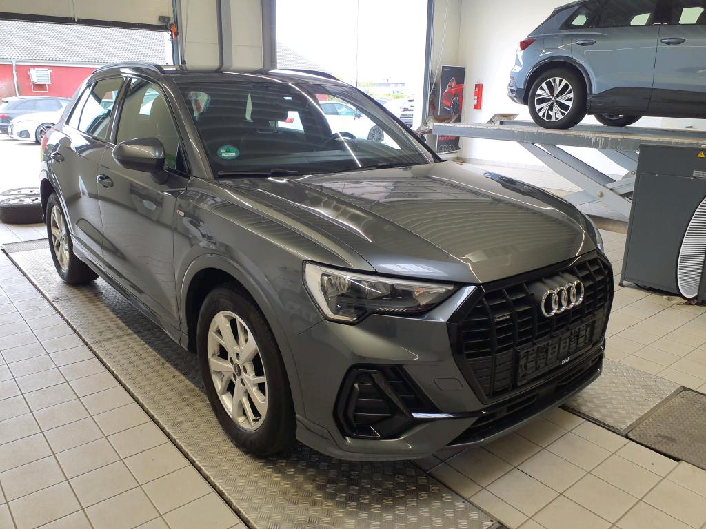 Audi Q3 35 TDI S Line