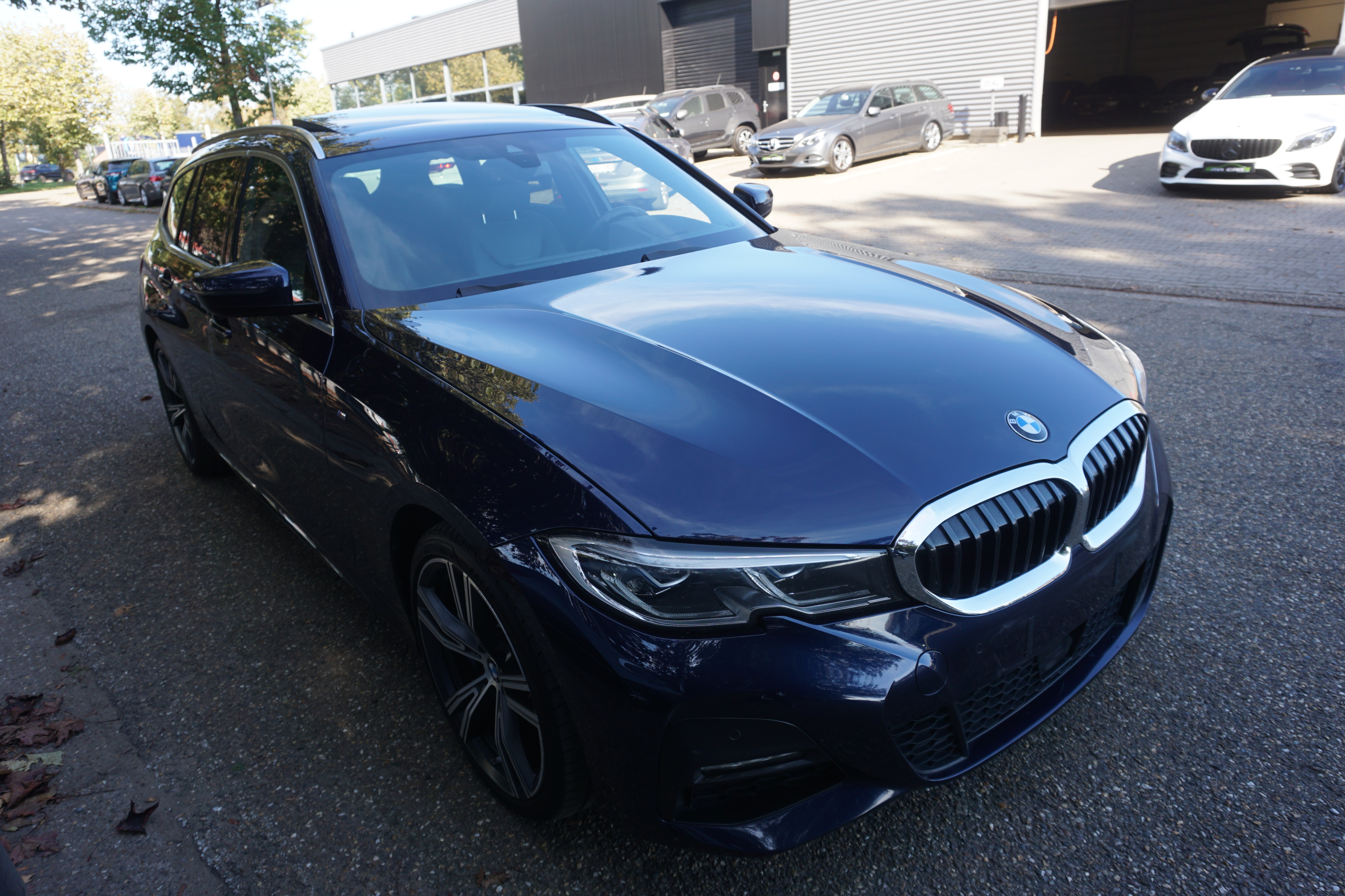 BMW 3 Series Touring 330e M-Pack