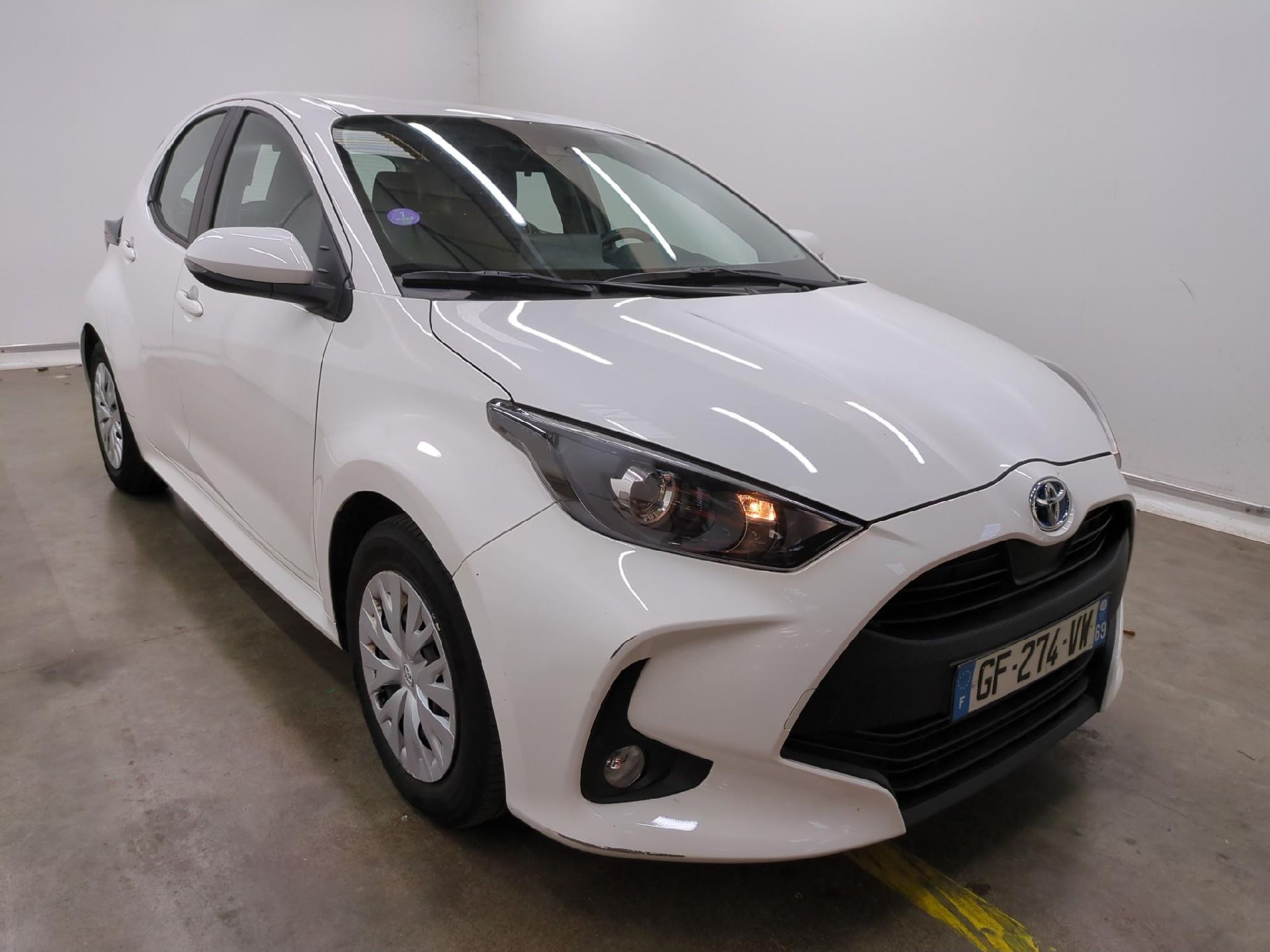 Toyota Yaris 1.5h Dynamic Business