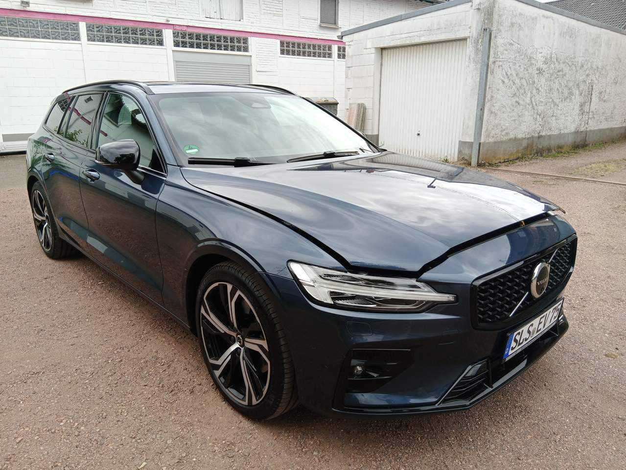 Volvo V60 B4 Plus Dark