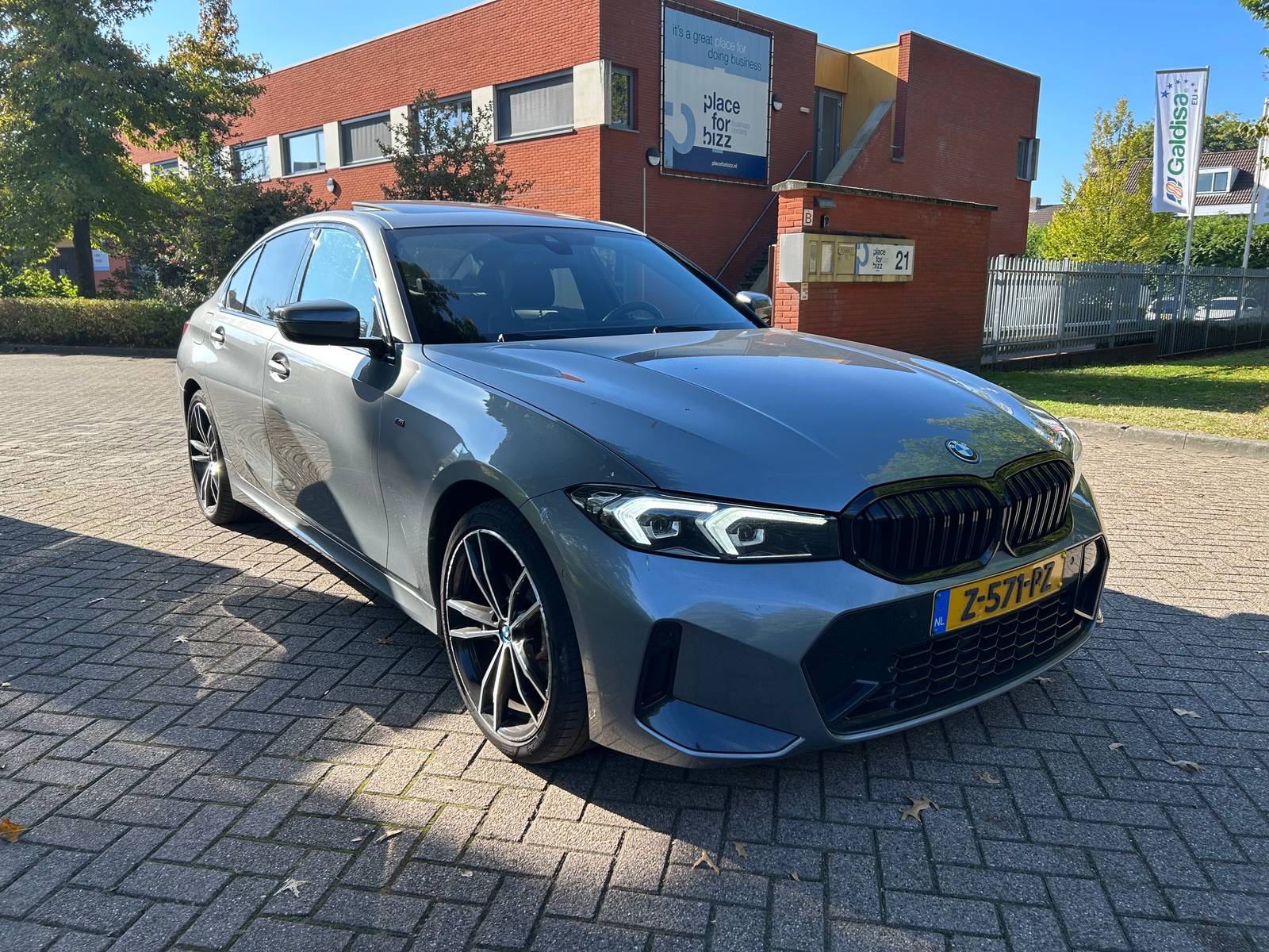 BMW 3 Series 320e