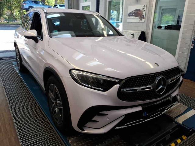 Mercedes-Benz GLC 220d AMG Line