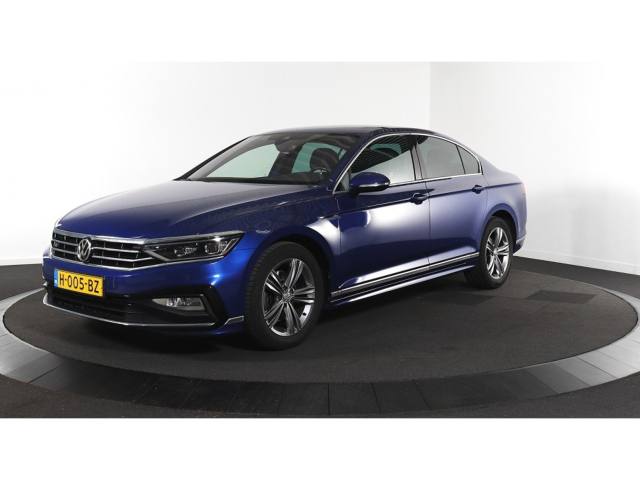 Volkswagen Passat 1.5 TSI Elegance Business