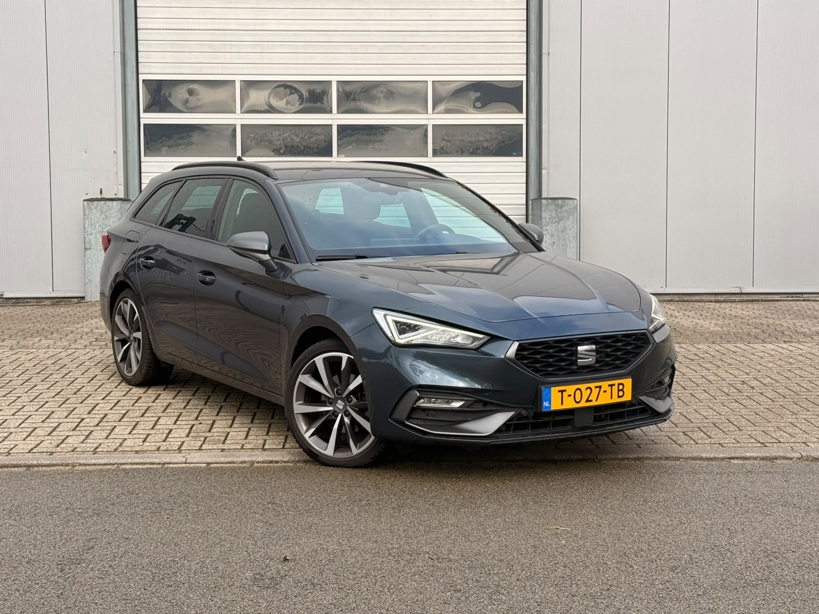 SEAT Leon Sportstourer 1.5 eTSI FR Business Intense