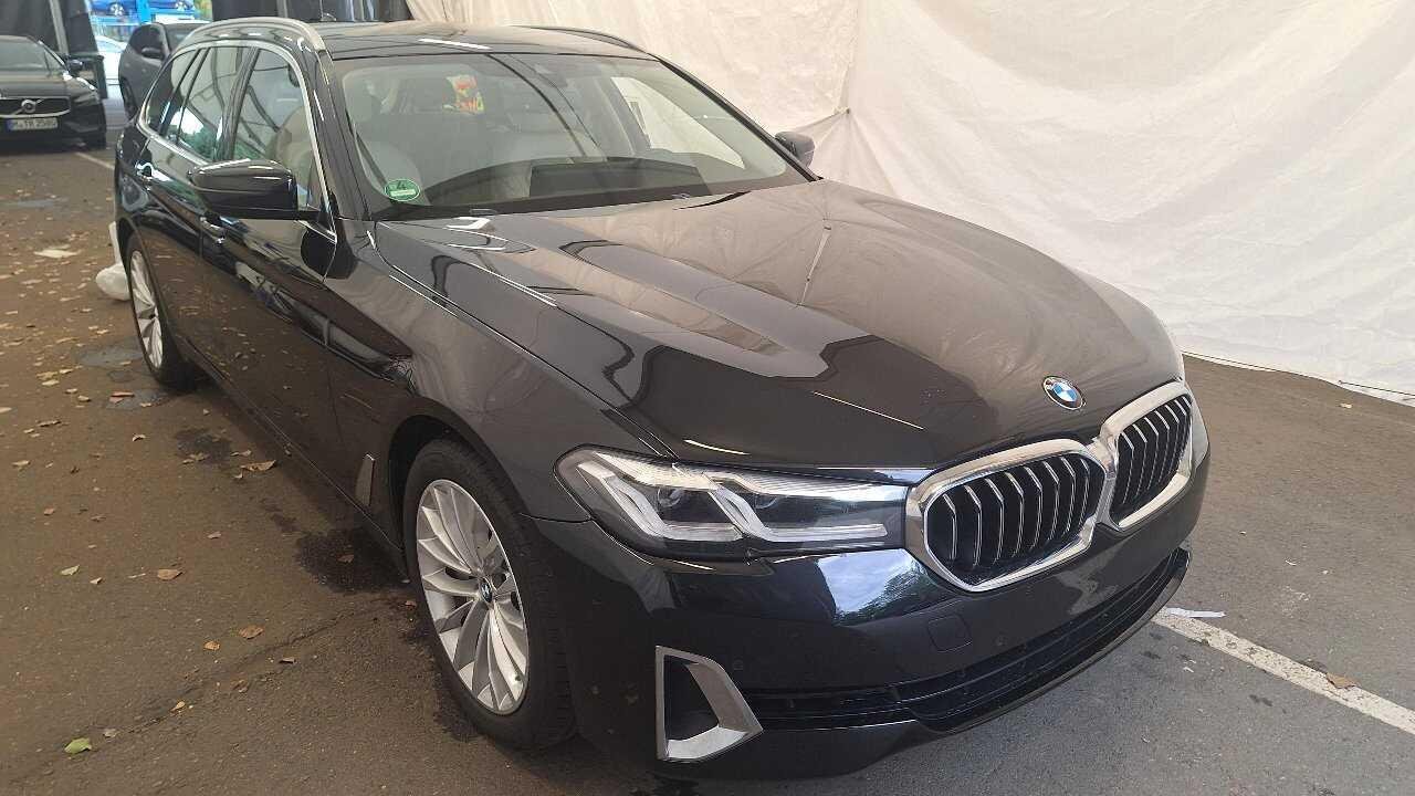 BMW 5 Series Touring 530i Luxury