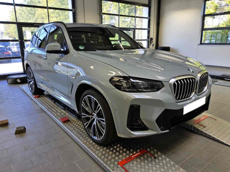 BMW X3 20i