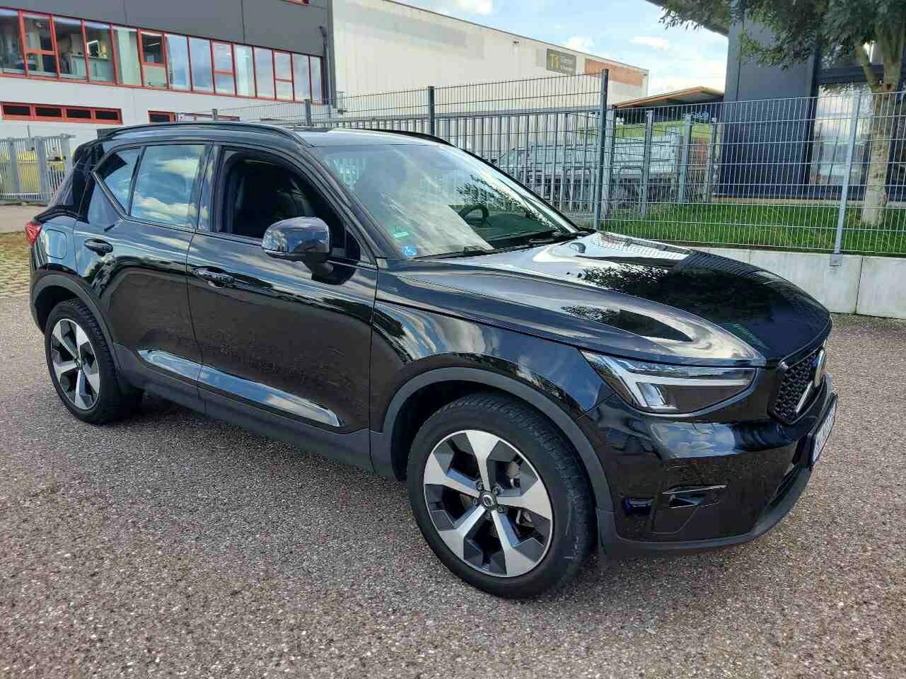 Volvo XC40 B4 Plus Dark