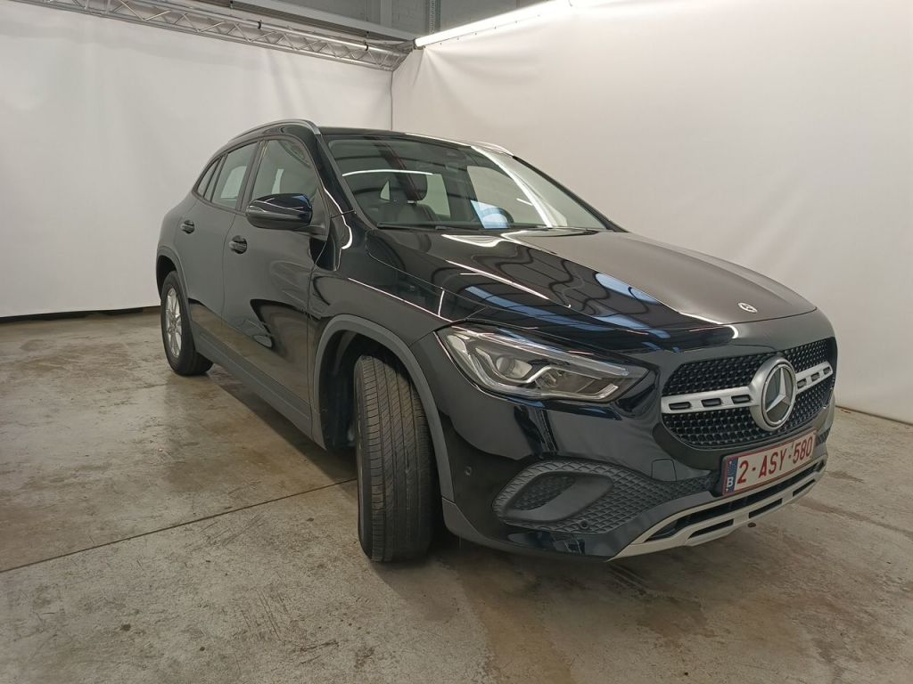 Mercedes-Benz GLA 180d Business Solution