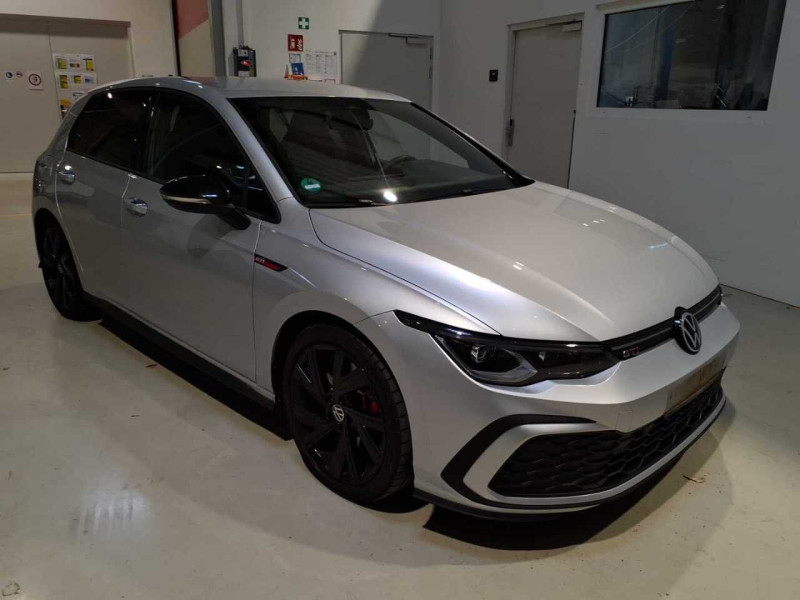 Volkswagen Golf 2.0 TSI