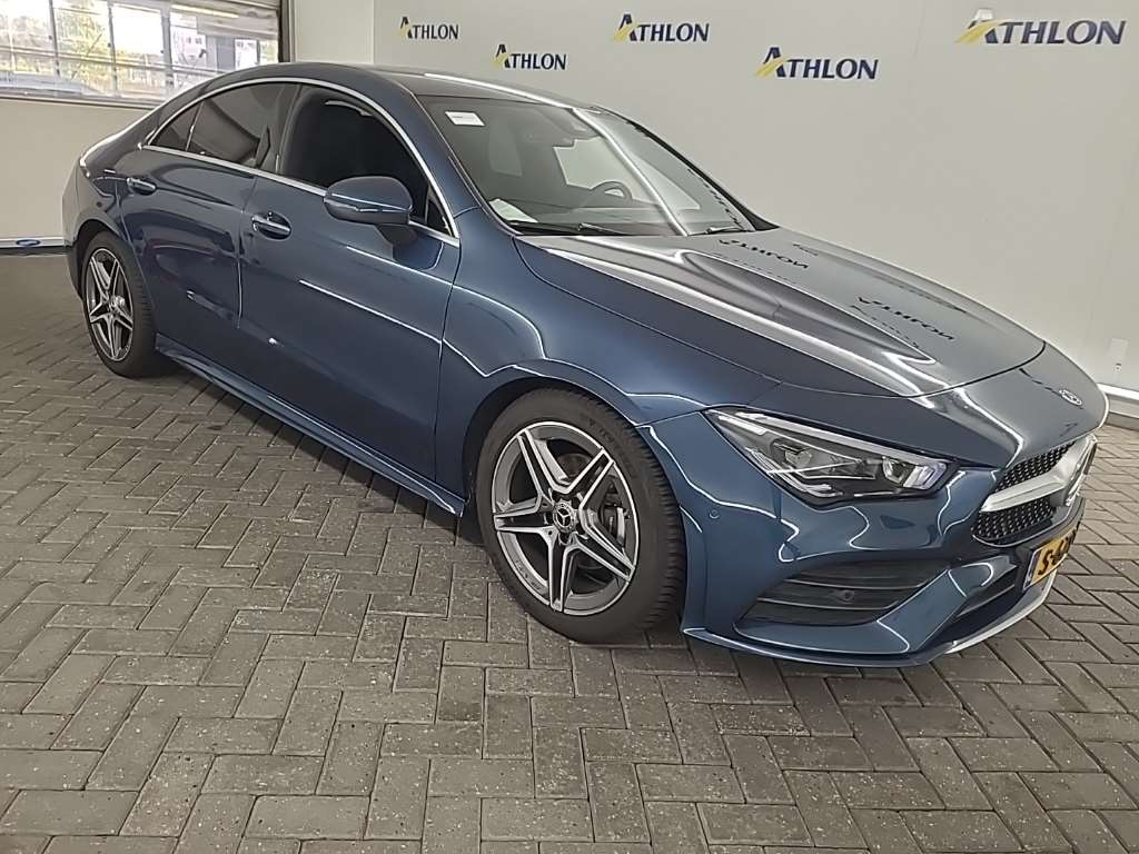 Mercedes-Benz CLA 180 AMG Line