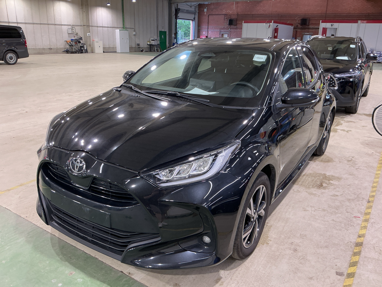 Toyota Yaris 4/5-Doors 1.5 Tnga HEV Iconic