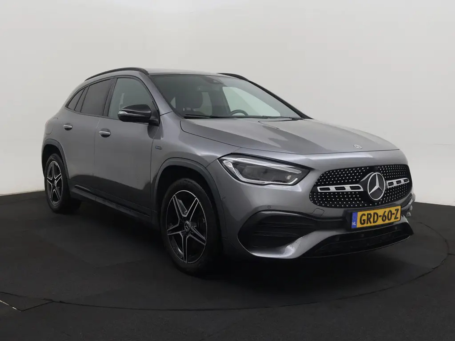 Mercedes-Benz GLA 250e Premium