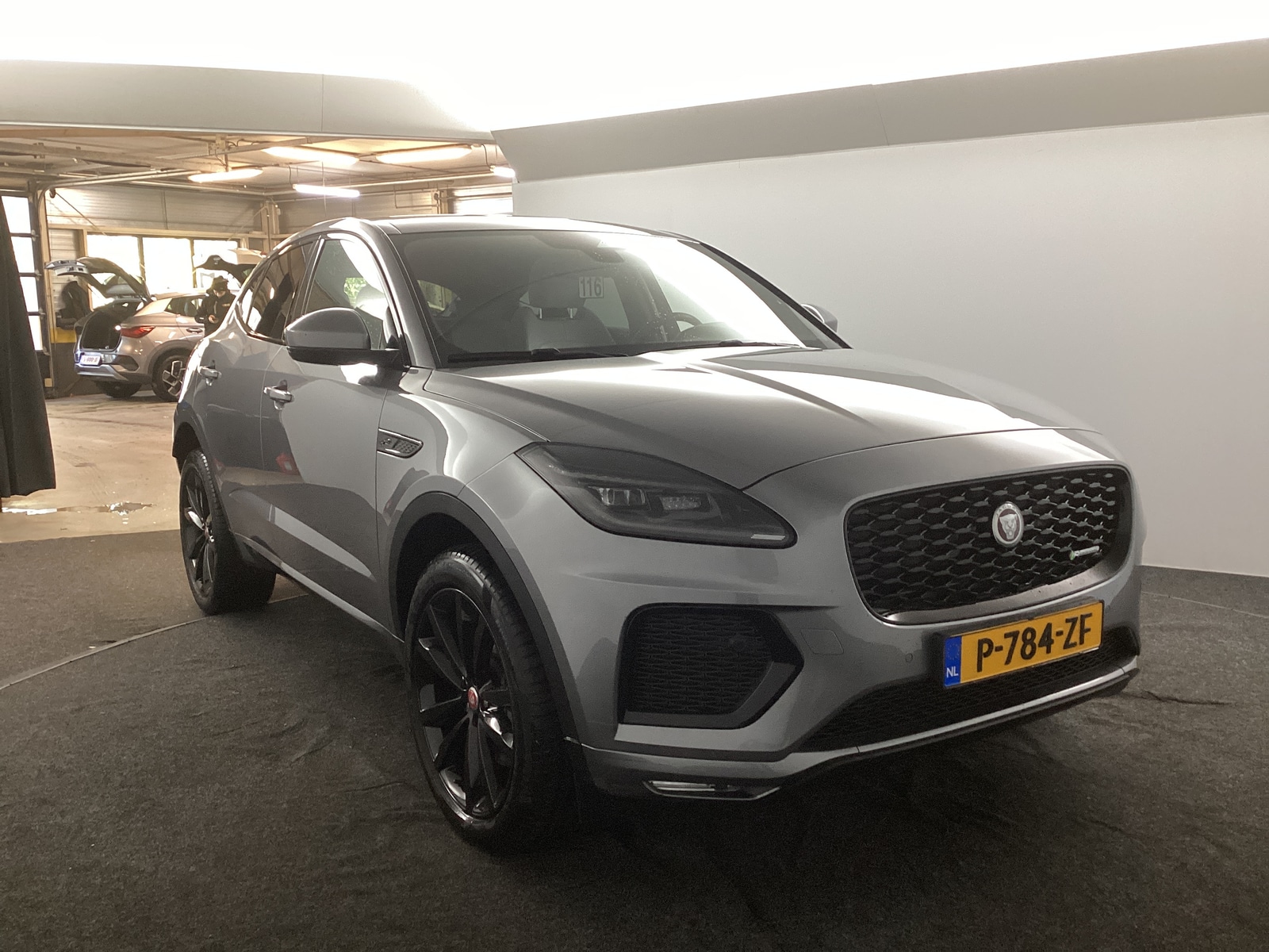 Jaguar E-Pace 1.5 P300e R-Dynamic HSE