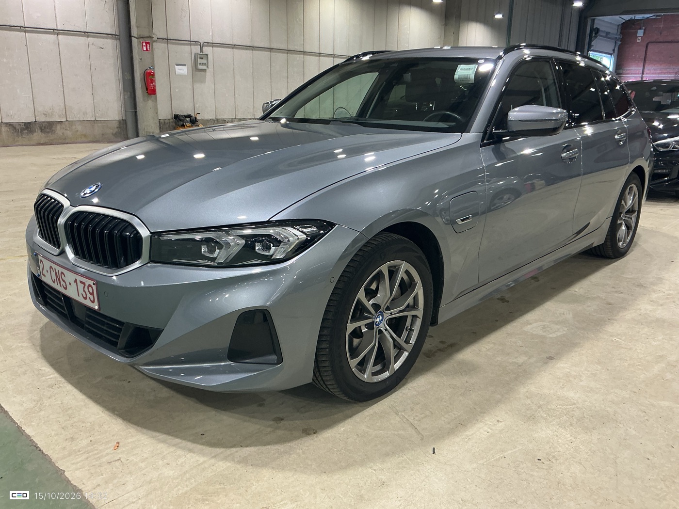 BMW 3 Series Touring 320e Business Design