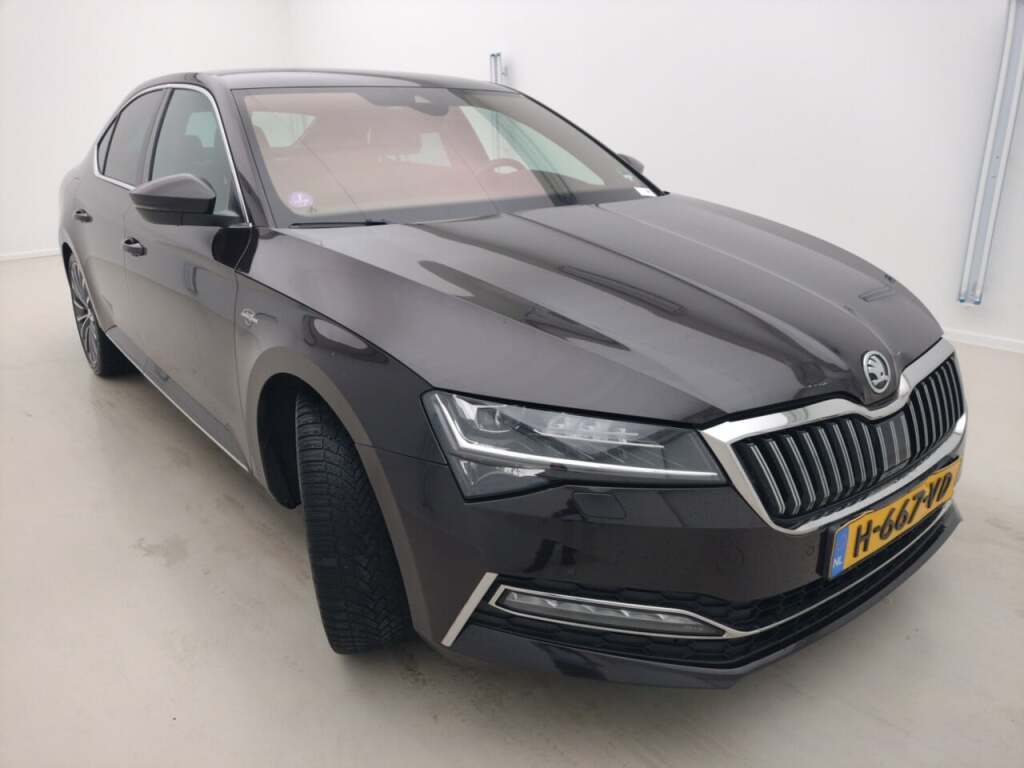 Škoda Superb 1.5 TSI L&K
