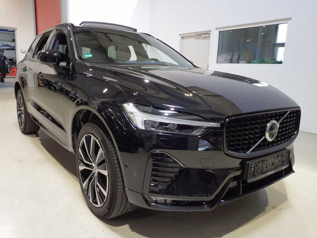 Volvo XC60 B5 Ultra Dark