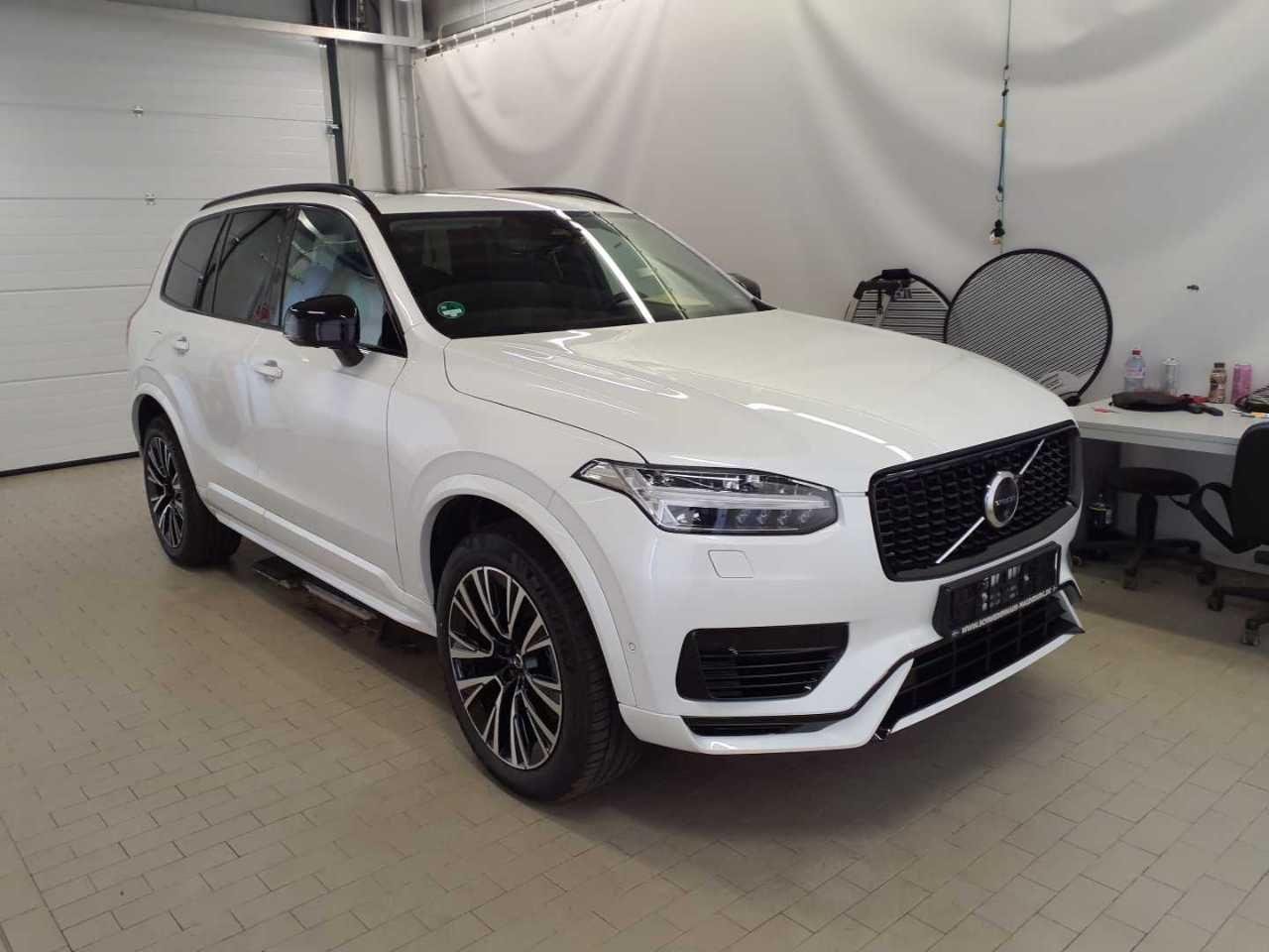 Volvo XC90 T8 Plus Dark