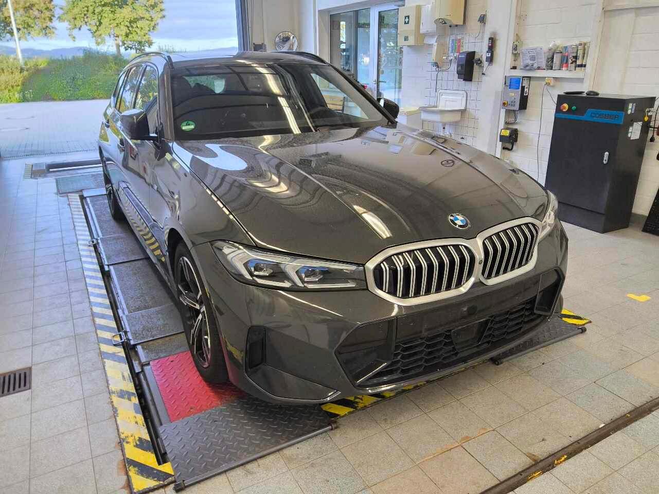 BMW 3 Series Touring 320d