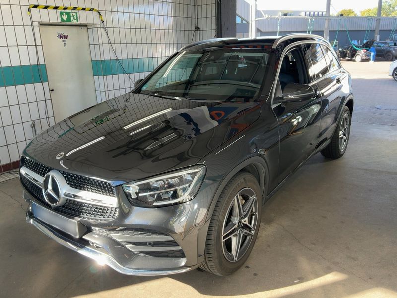 Mercedes-Benz GLC-Klasse GLC 220 d 4Matic AMG Line