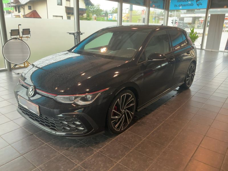 Volkswagen Golf VIII 2.0 TSI GTI