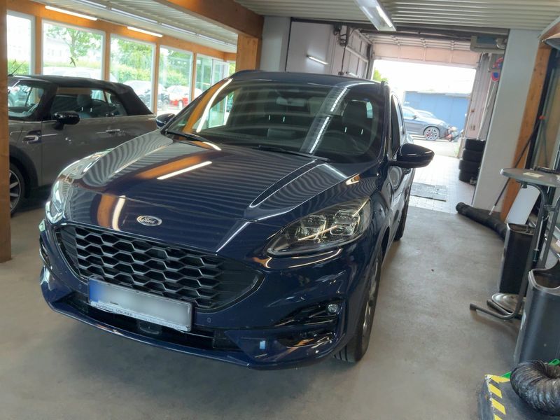 Ford Kuga 2.5 Plug-in Hybrid ST-Line X