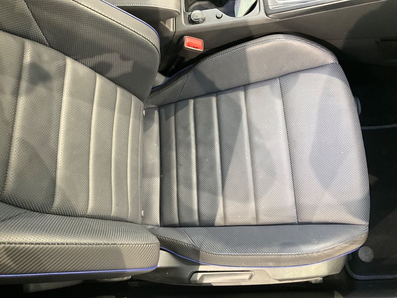 Volkswagen Golf VIII 2.0 TSI R 4Motion